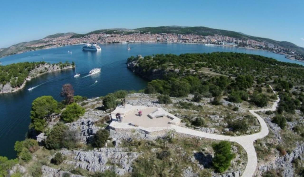Gray * Sibenik